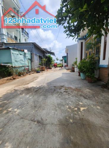 Đất thổ cư(ODT) 82m2, SHR Ngay Vòng xoay Tân Kim - 1