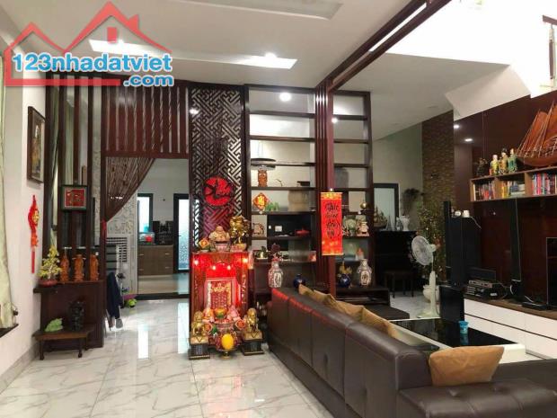 GẤP CHÍNH CHỦ CẦN RA GẤP CĂN NHÀ 200m2 ĐƯỜNG CÁCH MẠNG THÁNG 8- PHƯỜNG QUANG VINH- - 1