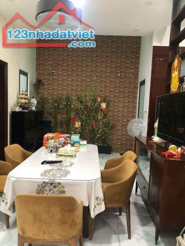 GẤP CHÍNH CHỦ CẦN RA GẤP CĂN NHÀ 200m2 ĐƯỜNG CÁCH MẠNG THÁNG 8- PHƯỜNG QUANG VINH- - 3