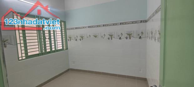 Bán chung cư Phú Thọ Quận 11, 68m2 - 2pn, có sổ hồng, giá 2,880 tỷ - 1