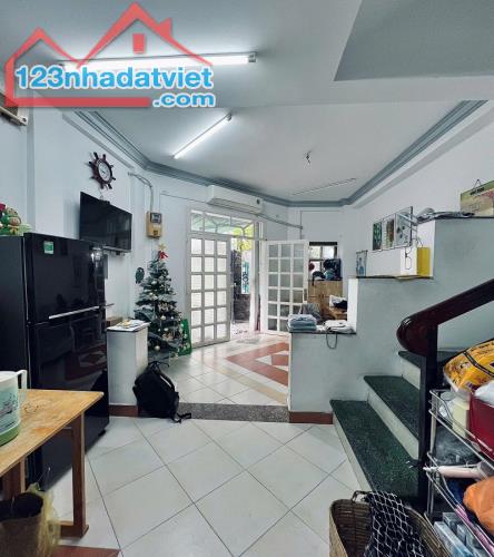 Bán nhà hẻm 10m, Nguyễn Kiệm, P3, Phú Nhuận, 44m2, 4 tầng. ngang 4,9m - 1