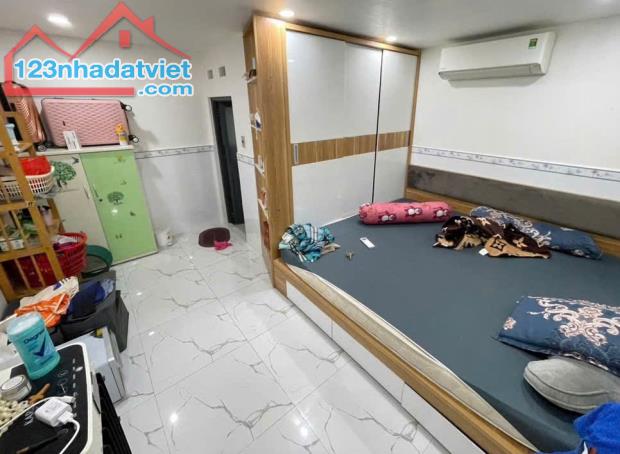 BÁN NHÀ 3 TẦNG TRẦN XUÂN SOẠN – GẦN LÂM VĂN BỀN – 4.4x20m – CHỈ 8.1 TỶ - 2