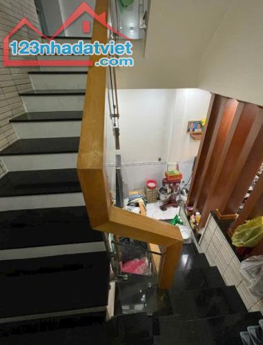 BÁN NHÀ 3 TẦNG TRẦN XUÂN SOẠN – GẦN LÂM VĂN BỀN – 4.4x20m – CHỈ 8.1 TỶ - 3