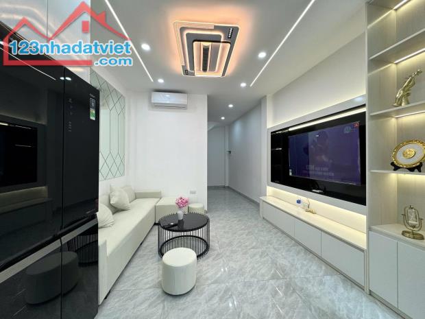 Cần bán nhà Định Công Hạ ô tô đỗ cổng, thang máy,  quận Hoàng Mai - 1