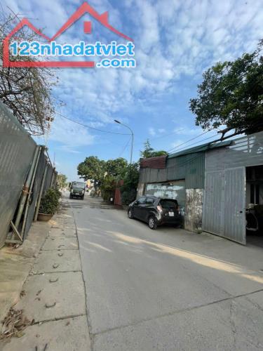 CHỈ VỚI 2.2 TỶ ĐÃ CÓ NHÀ ÂU CƠ 50M- 2 THOÁNG - Ô TÔ ĐỖ CỬA- DÂN XÂY - 1