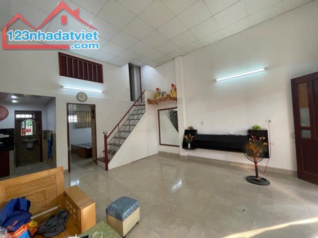 CHỈ VỚI 2.2 TỶ ĐÃ CÓ NHÀ ÂU CƠ 50M- 2 THOÁNG - Ô TÔ ĐỖ CỬA- DÂN XÂY - 2