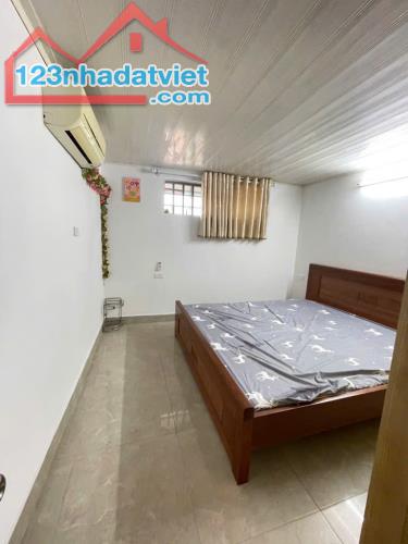 CHỈ VỚI 2.2 TỶ ĐÃ CÓ NHÀ ÂU CƠ 50M- 2 THOÁNG - Ô TÔ ĐỖ CỬA- DÂN XÂY - 4