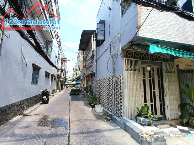 BÁN NHÀ GÓC 2 MẶT HẺM XE HƠI – NỞ HẬU TÀI LỘC – VỪA Ở VỪA CHO THUÊ – ĐƯỜNG LẠC LONG QUÂN, - 3