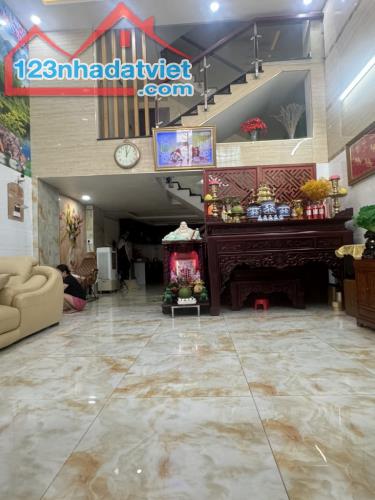 BÁN NHÀ 5 TẦNG HẺM 373 ĐƯỜNG LÝ THƯỜNG KIỆT QUẬN TÂN BÌNH