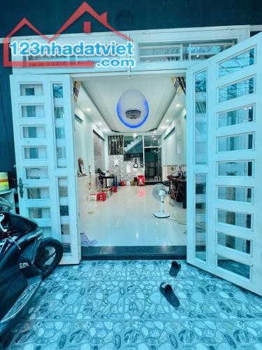 GIÁ RẺ, Bán nhà Nguyễn Duy Cung, 60m2, 2 tầng 3PN, 4.6tỷ TL 0964364745