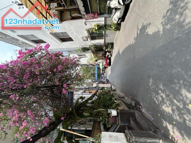 BÁN NHÀ 5 TẦNG, HẺM XE HƠI 3 Mét THÔNG TRẦN HƯNG ĐẠO Q1 - 3