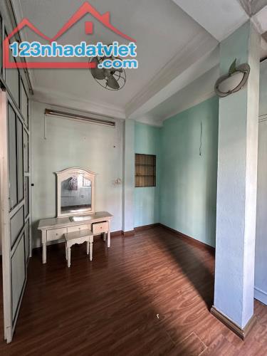 BÁN NHÀ KHÂM THIÊN, HÀNG HIẾM ĐỐNG ĐA - DÂN XÂY - LÔ GÓC - KINH DOANH - 15M RA PHỐ - 2