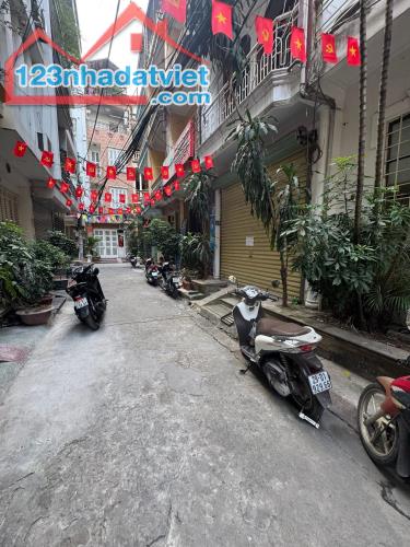 Phân lô ô tô tránh, kinh doanh, ngã tư Kim Ngưu Minh Khai, tiện ích tuyệt vời 15.5 tỷ.