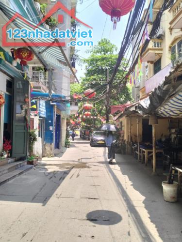 Bán nhà Đội Cấn, Ba Đình. DT: 150m2 x mặt tiền 7m, Ô tô lùi tận cửa. Giá 26,5 tỷ - 1