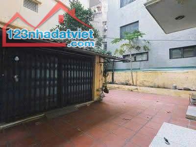 Bán nhà Đội Cấn, Ba Đình. DT: 150m2 x mặt tiền 7m, Ô tô lùi tận cửa. Giá 26,5 tỷ - 5