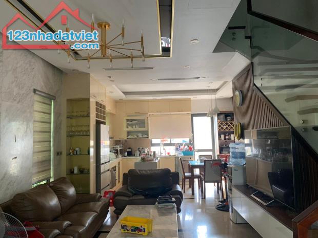 BÁN BIỆT THỰ CAO CẤP KHU NGOẠI GIAO ĐOÀN – XUÂN ĐỈNH – 105M² – 5 TẦNG – GIÁ 25 TỶ - 4