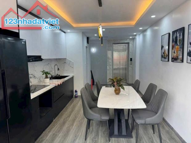 NHÀ ĐẸP SÁT GẦN HỒ TÂY - MẶT NGÕ XUÂN LA thông VÕ CHÍ CÔNG 35/40M2 - 5 TẦNG THANG MÁY - NỘ - 5