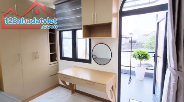 BÁN TÒA NHÀ CHDV CAO CẤP – TRUNG TÂM QUẬN 10  - NAY GIẢM CHỈ GÒN 17.2 TỶ 📍Địa chỉ: Sư - 2