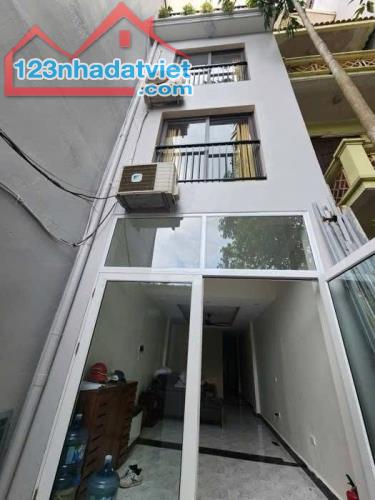 Cần bán đất đường Lạc Long Quân