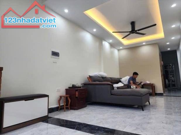 Cần bán đất đường Lạc Long Quân - 1