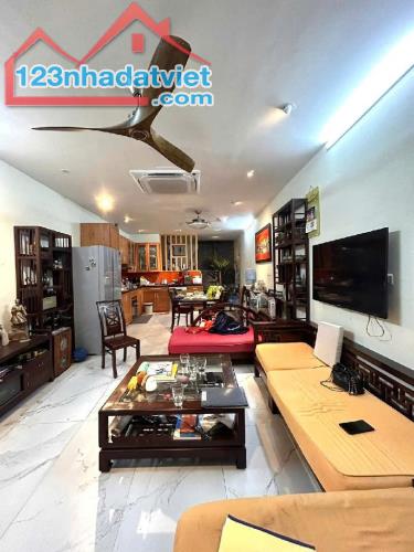 💥Phố Vip Thái Hà, Dân Xây, Ngõ Ba Gác, Ô tô Đỗ Cách 20m, Gần Phố, DT 68m2, 4 Tầng