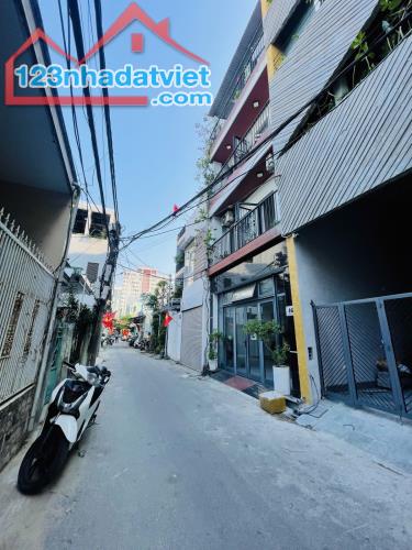 Bán đất tặng nhà Đường Thạch Lam, vị trí đẹp 135m2 giá chỉ nhỉnh 12 tỷ - 1