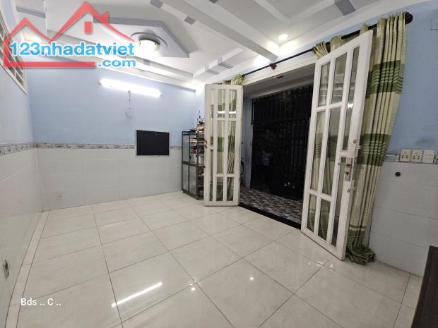 Nhà sổ riêng lầu trệt Kp Đông Ba,- Phường Bình Hòa. - lh 03548300108 e đoàn xem nhà - 1