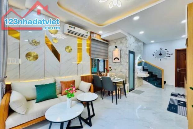 Bán nhà hẻm xe hơi, Lê Quang Định, Gò Vấp, 3.5m x 11m, 40m², siêu phẩm - Giá 5.95 tỷ TL