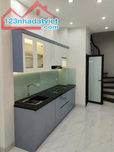 BÁN NHÀ 3 TẦNG, 25M2, NGÕ PHỐ ĐẠI LA, HAI BÀ TRƯNG - GIÁ 5 TỶ X - SỔ ĐỎ CHÍNH CHỦ