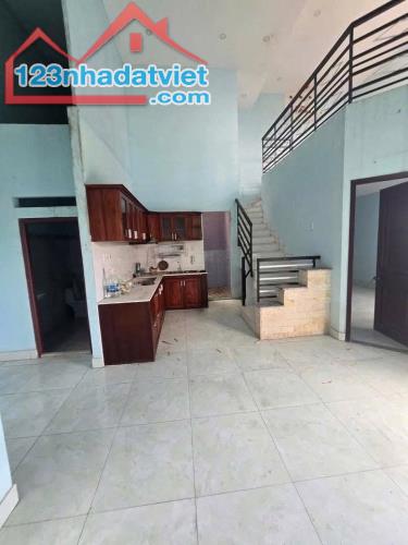 !! Bán Gấp Căn Nhà 96m2 sổ hồng riêng 840tr ở Bà Điểm Hóc Môn - 1
