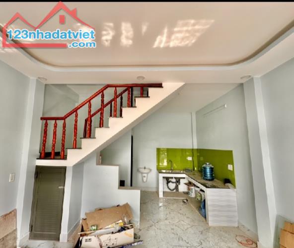Bán nhà mặt tiền Hà Huy Giáp Gò Vấp, 4.5x7, 3 tầng. Giá 4.5 tỷ còn bớt lộc - 3