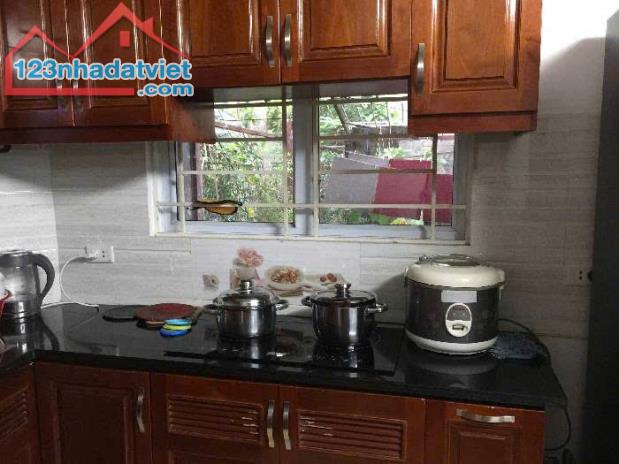 💥💥 NHÀ ĐẸP Ở NGAY - CÁCH Ô TÔ TRÁNH CHỈ 3 BƯỚC CHÂN 💥💥 💣 GIÁ TỐT - SỔ ĐỎ CHÍNH CHỦ - - 2