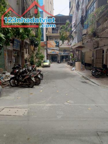 💥Phố Vip Thái Hà, Nhà Đẹp Ở Luôn, Ôtô Đỗ Cổng, DT 40m2, 5 Tầng, Giá 12.x Tỷ