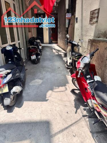 BÁN NHÀ PHỐ ĐỘI CẤN - LÔ GÓC 3 THOÁNG - FULL NỘI THẤT - TIỆN ÍCH ĐỦ