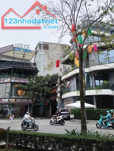 SIÊU PHẨM TRÍCH SÀI - KHÁCH SẠN VỊ TRÍ VÀNG - 20M RA HỒ TÂY - 6 Ô TÔ ĐỂ TRONG NHÀ - 2
