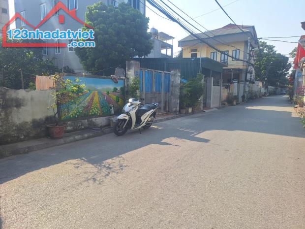 💥  LÔ ĐẤT TRỤC CHÍNH DƯƠNG XÁ. Ô TÔ TRÁNH, THÔNG CÁC NGẢ 💥