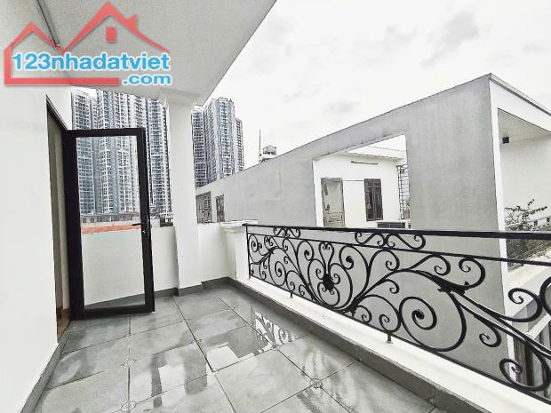 Bán nhà 4 tầng lô góc độc lập ngõ 633 Thiên Lôi - 5