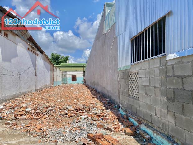 Chủ Định Cư Nước Ngoài Bán Gấp Trong Tháng 180M2 Chỉ 735TR TT. Củ Chi - 1