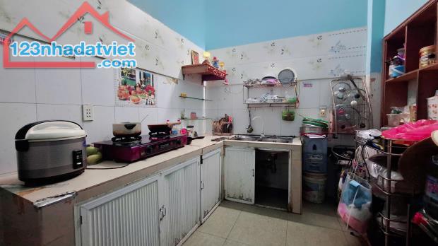 BÁN NHÀ KINH DOANH NHÀ NGHỈ - 2 MẶT TIỀN - GẦN BẾN XE TRUNG TÂM - 3