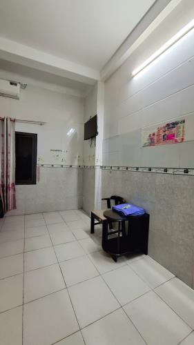 BÁN NHÀ KINH DOANH NHÀ NGHỈ - 2 MẶT TIỀN - GẦN BẾN XE TRUNG TÂM - 4