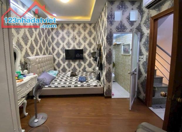HẺM XE TẢI, 3tầng, Ngang hơn 5m, DTSD 75m2, Hoàng Hoa Thám Bình Thạnh, chỉ 5,1 tỷ. - 3
