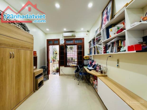 Phân lô Dương Văn Bé - lô góc 3 thoáng -45m2/5tầng - trên 12 tỷ - ô tô 7 chỗ đỗ cửa. - 1