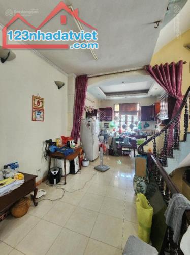 Phân lô Dương Văn Bé - lô góc 3 thoáng -45m2/5tầng - trên 12 tỷ - ô tô 7 chỗ đỗ cửa. - 2