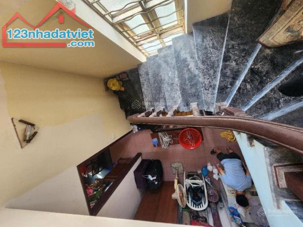 Phân lô Dương Văn Bé - lô góc 3 thoáng -45m2/5tầng - trên 12 tỷ - ô tô 7 chỗ đỗ cửa. - 4