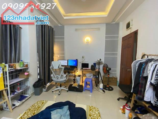 NHÀ LÔ GÓC SÁT AEON – HAI MẶT TIỀN THOÁNG ĐẸP – XE HƠI RA VÀO – CHỈ HƠN 3 TỶ - 2