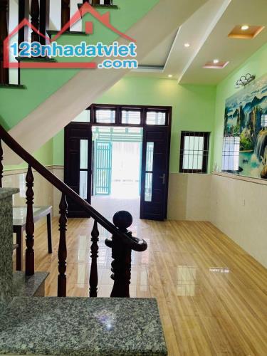 Quá rẻ - Bán nhà riêng HXH 10m Hà Đặc, Trung Mỹ Tây, Quận 12, 100m2 giá 6,2 tỷ