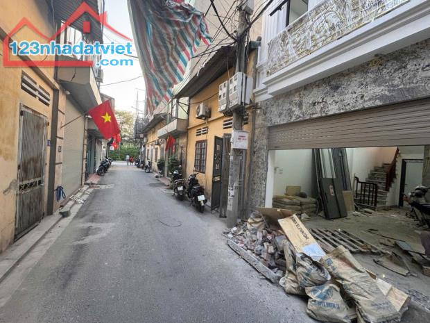 💜NHÀ KHU PHÂN LÔ QUÂN ĐỘI 918 PHÚC ĐỒNG 40M2x6T MT 5M CHÀO 13.2 TỶ - Ô TÔ - FULL NỘI THẤT - 1