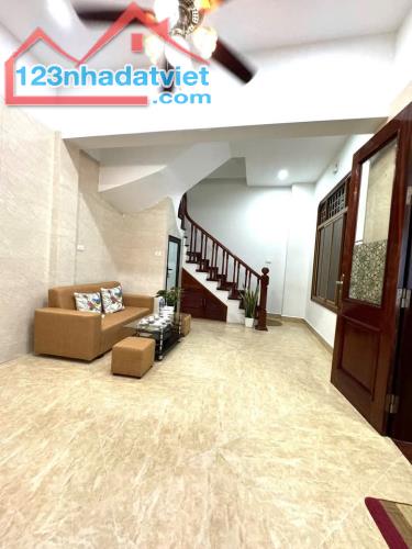 🌈 35M RA PHỐ MINH KHAI 6,86 TỶ/25M2/32M2T2/MT3,9M - NHÀ MỚI - LÔ GÓC - NGÕ RỘNG 3M .