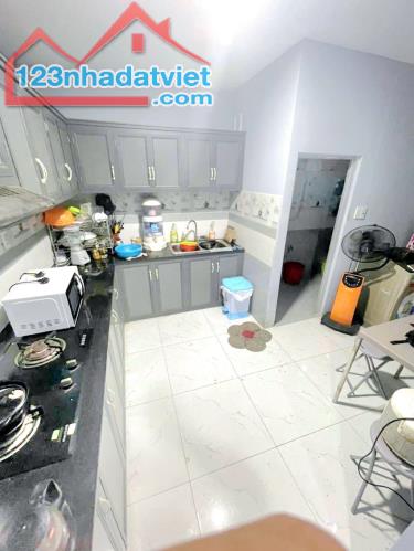 GẤP BÁN CHỈ 100TR/M ,NGANG 6M,MẶT TIỀN KD THÔNG HIM LAM NGUYỄN THỊ THẬP ,Q.7 - 1