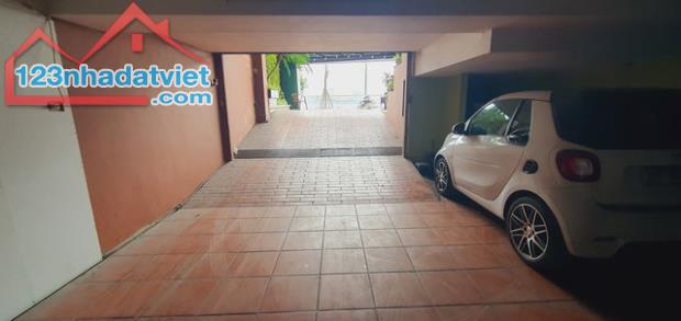 Bán nhà mặt phố Nhật Chiêu, Tây Hồ 110m2, 5T thang máy có hầm, mặt tiền 6.6m, 2 thoáng - 2